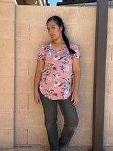 Load image into Gallery viewer, Curve Tee
