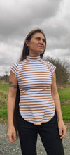 Load image into Gallery viewer, Curve Tee
