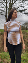 Load image into Gallery viewer, Curve Tee
